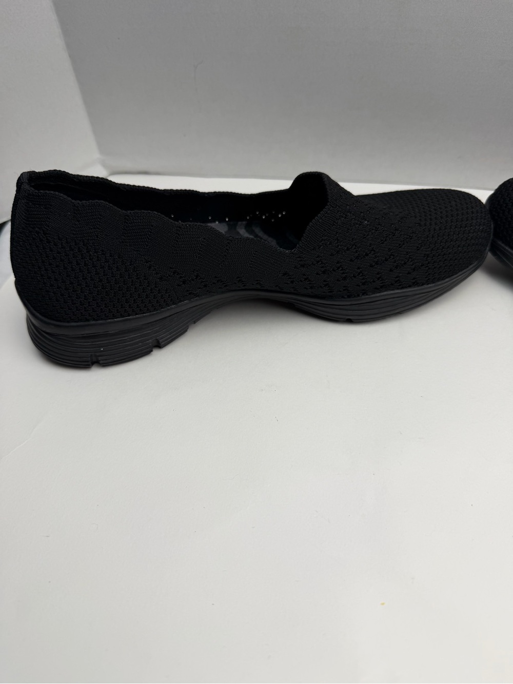 Skechers Women's Shoes Size 7 Black Slip On Air-Cooled Memory Foam 49481W - Picture 9 of 13